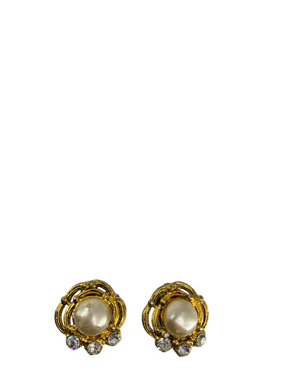 Chanel Pearl Clip On Earrings-Replica Designer Handbag Store
