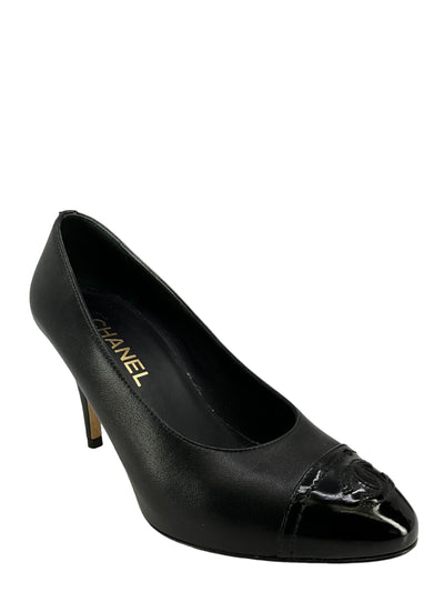 Chanel Black Lambskin Pumps With Patent Leather CC Size 6.5-Replica Designer Handbag Store
