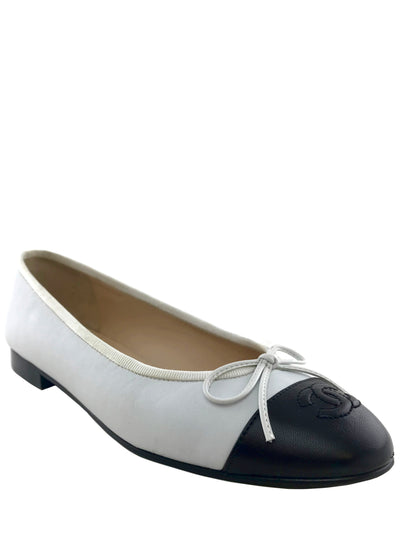 Chanel CC Cap Toe Leather Ballet Flats Size 8-Replica Designer Handbag Store
