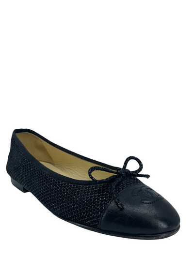 Chanel CC Cap Toe Textured Suede Ballet Flats Size 7-Replica Designer Handbag Store
